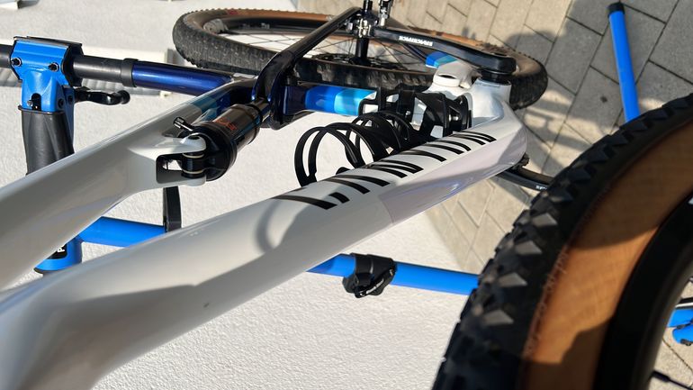 Used Canyon Lux World Cup CFR Team 2023 2023 Mountainbike, White, 29 — image 17 of 22