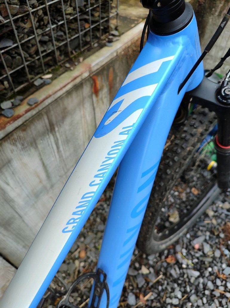 Used Canyon al 6.0 2018 Mountainbike, Blue — image 4 of 6