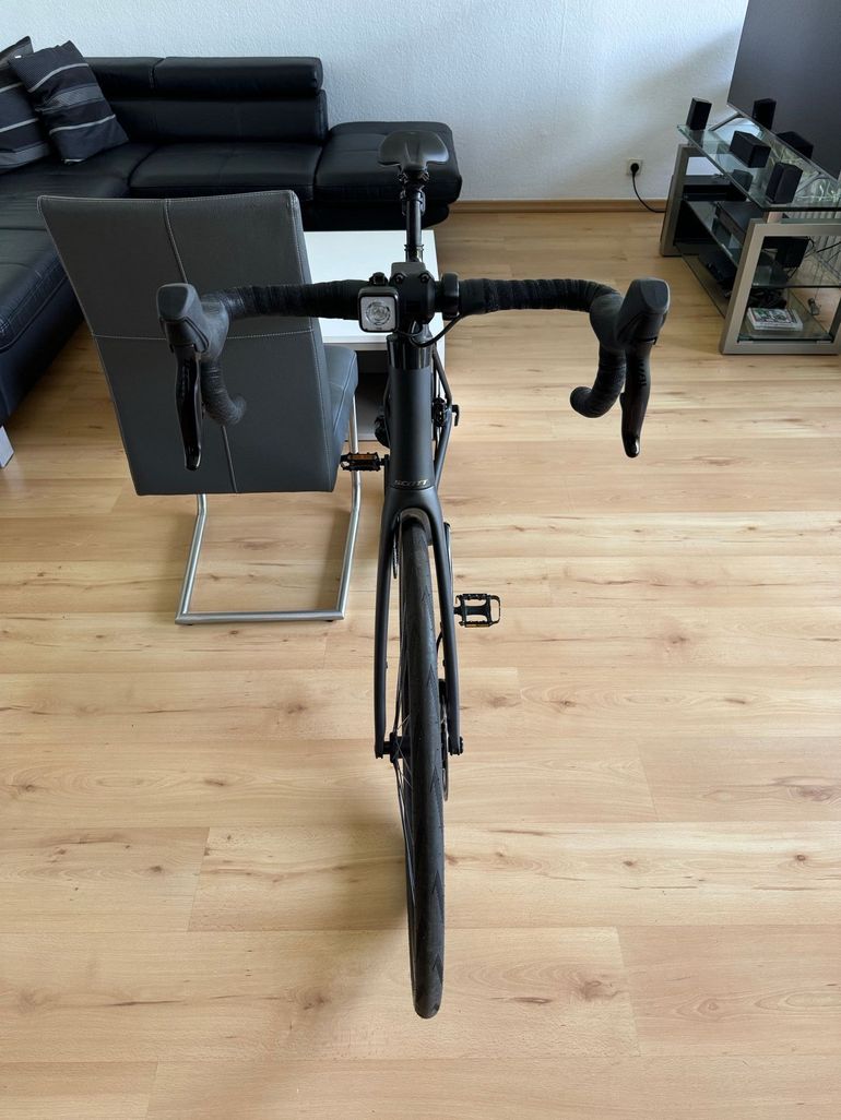 Used Scott Addict 10 disc carbon 2021 2021 Road & Gravel, Black — image 19 of 20