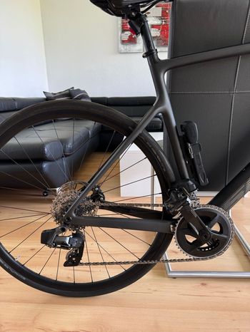 Used Scott Addict 10 disc carbon 2021 2021 Road & Gravel, Black — image 18 of 20
