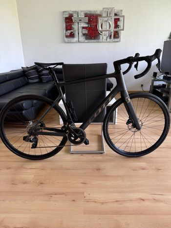 Used Scott Addict 10 disc carbon 2021 2021 Road & Gravel, Black — image 4 of 20