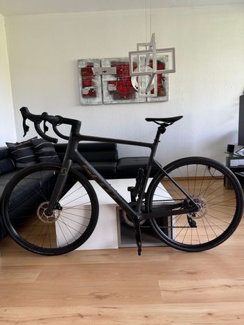 Used Scott Addict 10 disc carbon 2021 2021 Road & Gravel, Black — image 3 of 20
