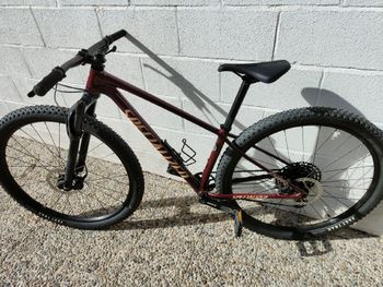 Used Specialized Chisel Hardtail Comp 2023 2023 Mountainbike, Red, 29 — image 18 of 26
