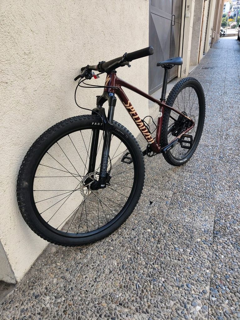 Used Specialized Chisel Hardtail Comp 2023 2023 Mountainbike, Red, 29 — image 2 of 26