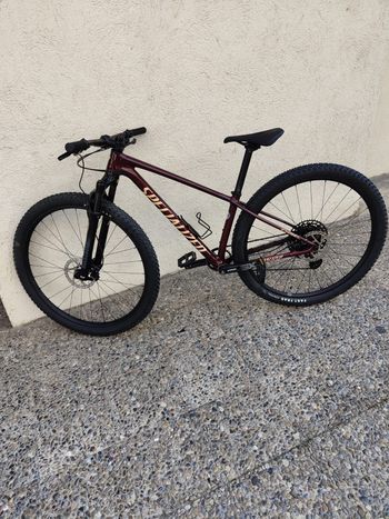 Used Specialized Chisel Hardtail Comp 2023 2023 Mountainbike, Red, 29 — image 1 of 26