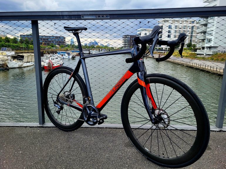 Used Basso Astra Dics m. Mavic Cosmic SLR 45 & Powermeter 2019 Road & Gravel, Red — image 1 of 13