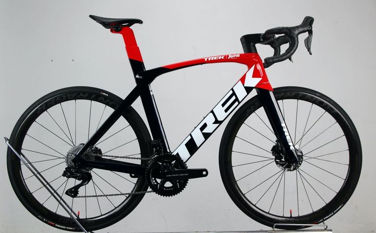 Trek madone dura ace di2 disc sale