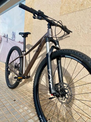 Used Liv Tempt 0 2022 2022 Mountainbike, Light Gray, 27.5, 29 — image 3 of 4