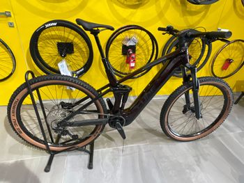 Used CUBE STEREO HYBRID BOSCH 140 HPC, RACE 750 2023 2023 Mountainbike, Rosso — image 1 of 4