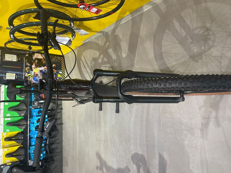 Used CUBE STEREO HYBRID BOSCH 140 HPC, RACE 750 2023 2023 Mountainbike, Rosso — image 2 of 4
