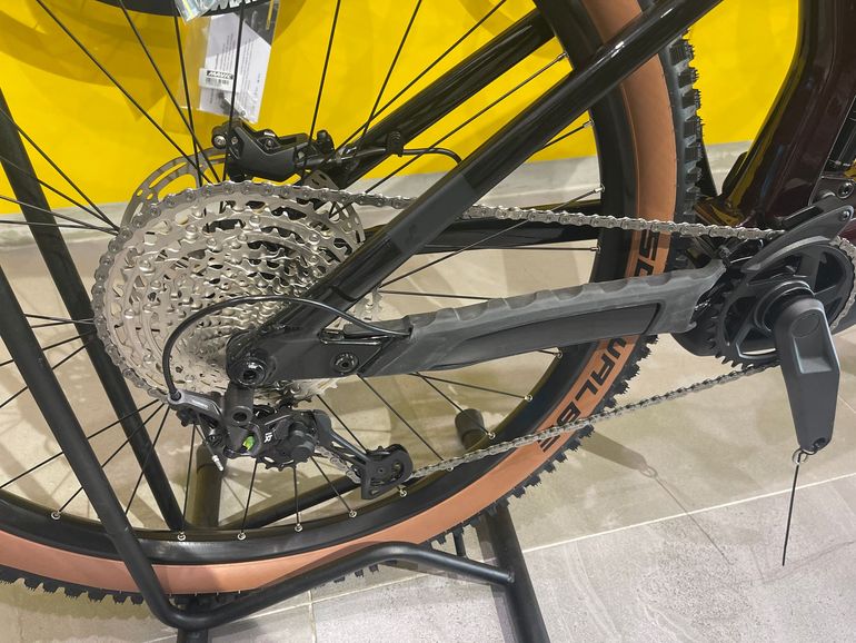 Used CUBE STEREO HYBRID BOSCH 140 HPC, RACE 750 2023 2023 Mountainbike, Rosso — image 3 of 4