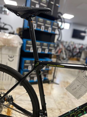 Used Bianchi Specialissima Ultegra 2023 Road & Gravel, Black — image 6 of 8