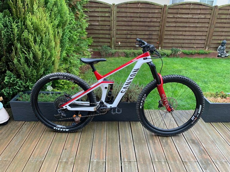 Used Canyon Strive CFR 9.0 Team 2019 Mountainbike, Red — image 1 of 4