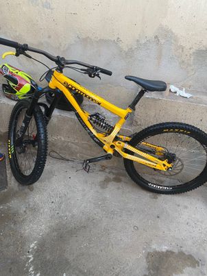 Commencal - SUPREME 8, 2012