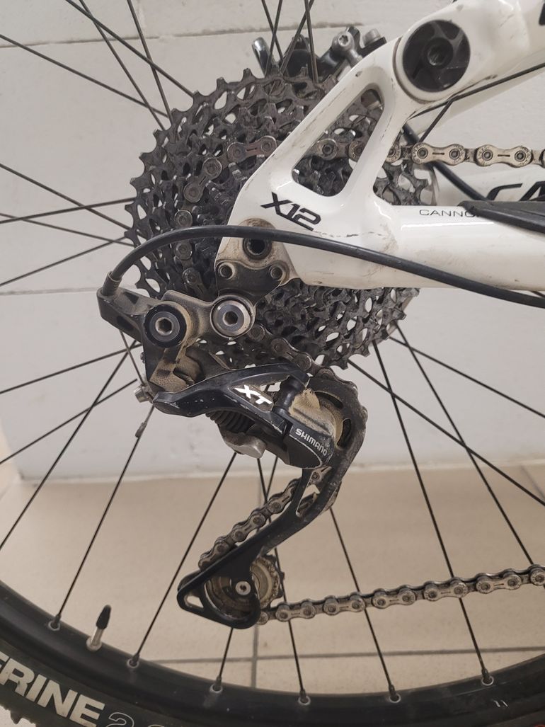 Used Cannondale Trigger 3 2013 Mountainbike, White — image 3 of 4