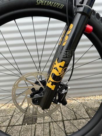 Specialized Turbo Levo SL Expert Carbon 2024 Mountainbike usato, Verde — immagine 8 di 11