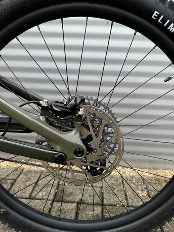 Specialized Turbo Levo SL Expert Carbon 2024 Mountainbike usato, Verde — immagine 10 di 11