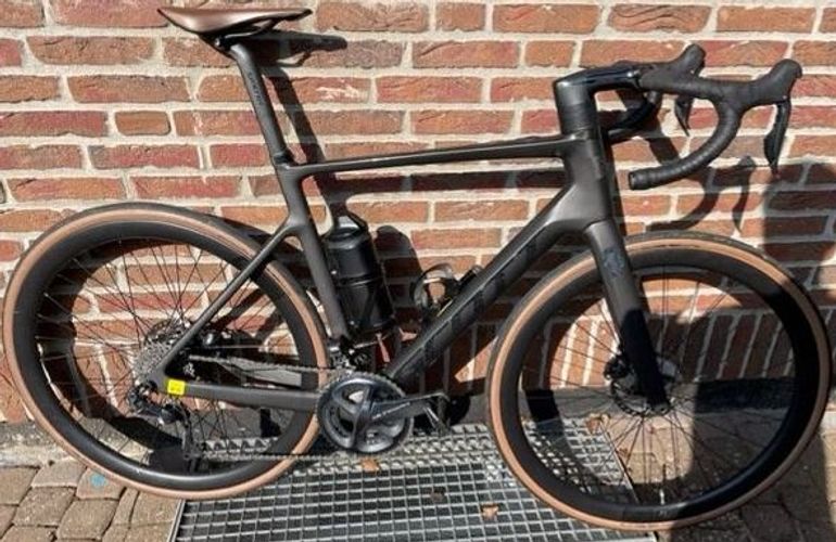 Used Scott ADDICT eRIDE 10 2021 Road & Gravel — image 1 of 7