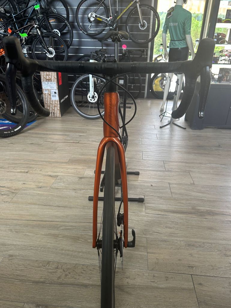 Used Giant TCR Advanced Pro Disc 0 Ultegra Di2 2022 2022 Road & Gravel, Orange — image 2 of 6