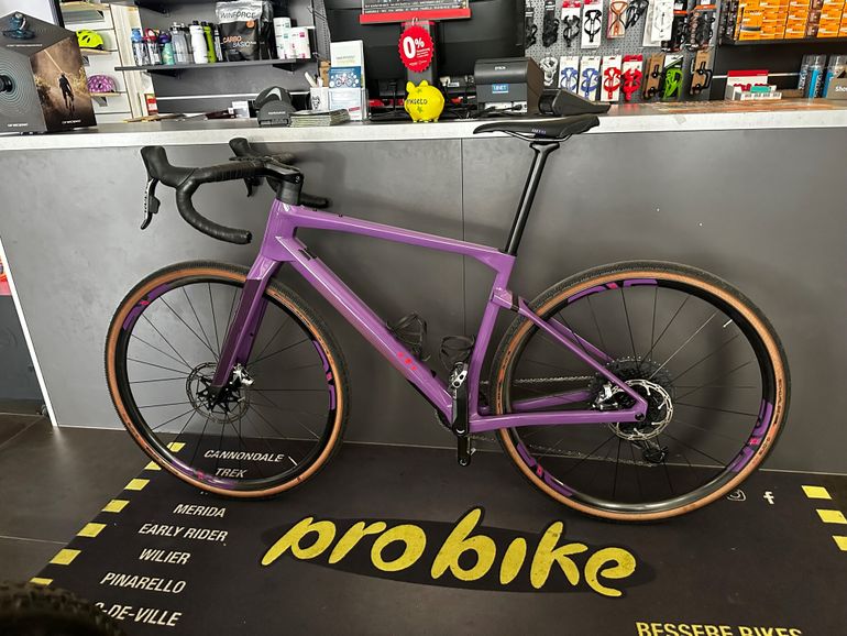 Used BMC URS 01 ONE 2022 2022 Road & Gravel, Morado — image 1 of 7