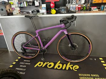 Used BMC URS 01 ONE 2022 2022 Road & Gravel, Morado — image 2 of 7