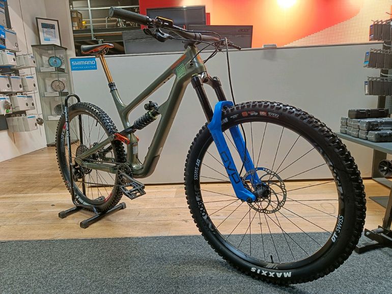 Used Cannondale Habit Carbon 2 2022 2022 Mountainbike, Verde — image 1 of 3