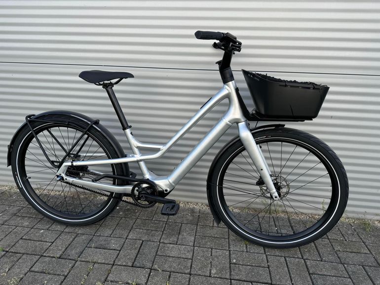 Used Specialized Turbo Como SL 5.0 2023 Mountainbike, Light Gray — image 1 of 7