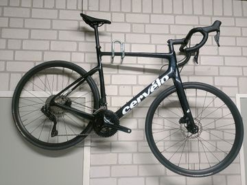 Tweedehands Cervélo Caledonia 105 Di2 2022 2022 Road & Gravel — afbeelding 1 van 6