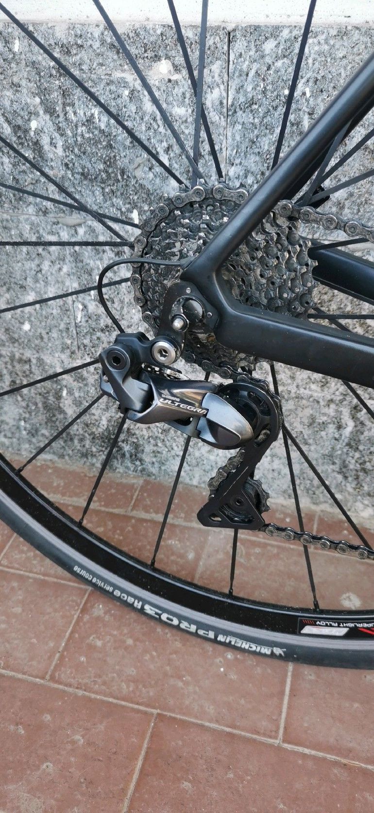 Used Specialized Tarmac Shimano Ultegra Di2 2015 Road & Gravel, Black — image 3 of 13