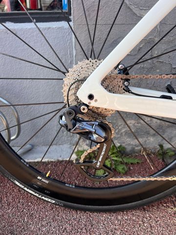 Gebrauchtes Trek Madone SL 7 eTap 2021 2021 Road & Gravel, Hellgrau — Bild 2 von 5