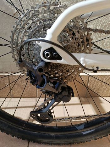 Used Canyon Grand Canyon 8 WMN 2023 2023 Mountainbike, White, 27.5, 29 — image 3 of 9