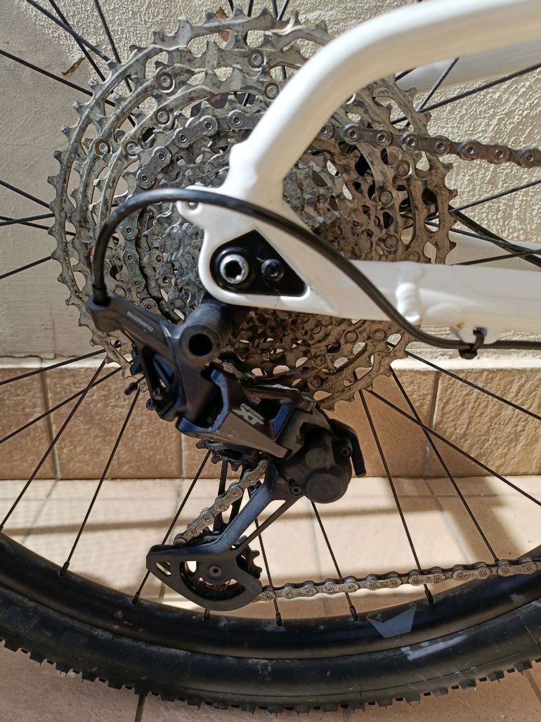 Used Canyon Grand Canyon 8 WMN 2023 2023 Mountainbike, White, 27.5, 29 — image 3 of 9