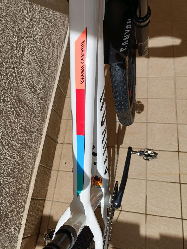 Used Canyon Grand Canyon 8 WMN 2023 2023 Mountainbike, White, 27.5, 29 — image 7 of 9