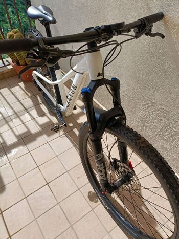 Used Canyon Grand Canyon 8 WMN 2023 2023 Mountainbike, White, 27.5, 29 — image 2 of 9