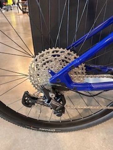 Used BMC Alpenchallenge AMP 2023 Mountainbike, Blue — image 7 of 8