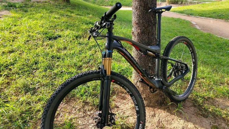 Used Orbea OIZ M10 2018 2018 Mountainbike, Negro — image 4 of 6