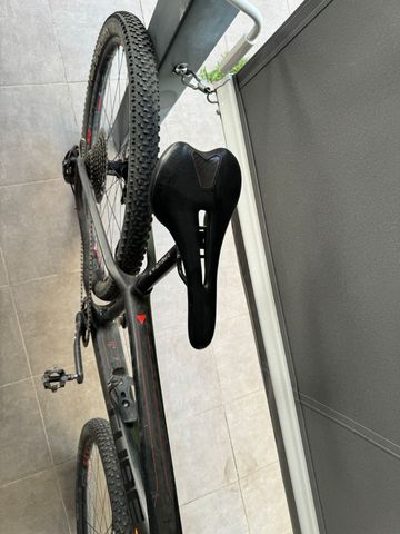 Used CUBE REACTION GTC SLT 2017 2017 Mountainbike, Black, 29, 27.5 — image 6 of 7