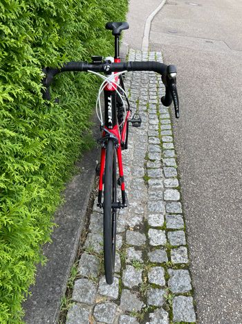 Used Trek Madone 3.5 H2 Compact 2014 2014 Road & Gravel, Red — image 4 of 6