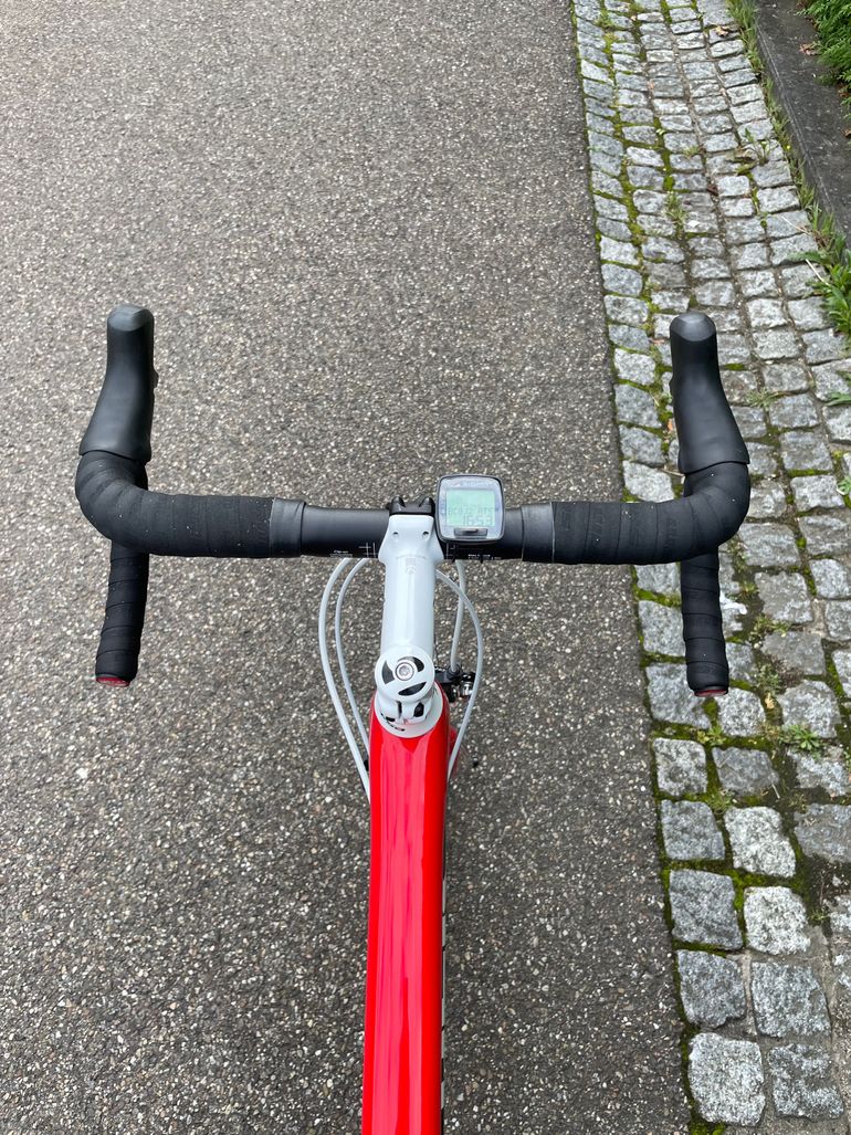 Used Trek Madone 3.5 H2 Compact 2014 2014 Road & Gravel, Red — image 5 of 6