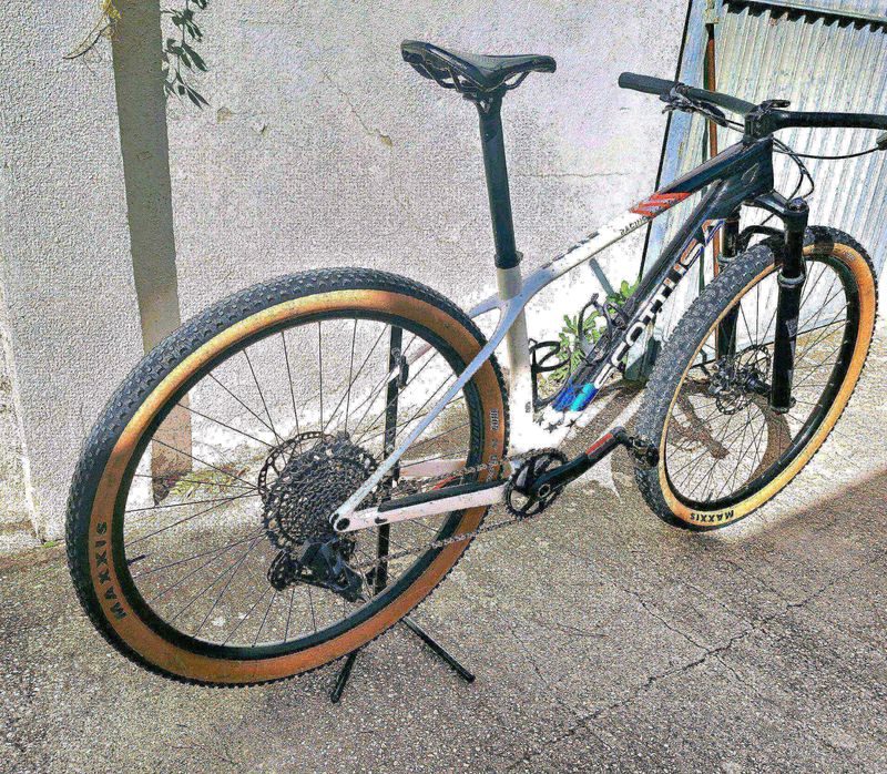 Używany Scott Scale RC 900 Pro 2020 2020 Mountainbike — zdjęcie 9 z 10
