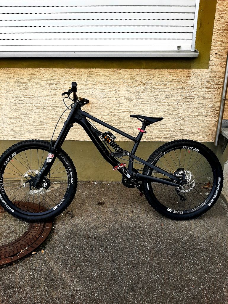 Used Canyon Torque dhx 2018 Mountainbike, Schwarz — image 3 of 3