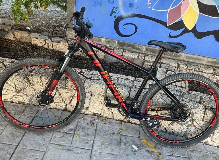 Used Mondraker Phase 2016 Mountainbike, Black — image 1 of 8