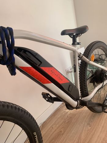 Used ROCKRIDER 27.5" E-ST 100 ELECTRIC MOUNTAIN BIKE 2021 2021 Mountainbike — image 3 of 4