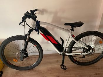 Used ROCKRIDER 27.5" E-ST 100 ELECTRIC MOUNTAIN BIKE 2021 2021 Mountainbike — image 1 of 4