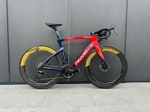 Pinarello - Dogma F, 2024