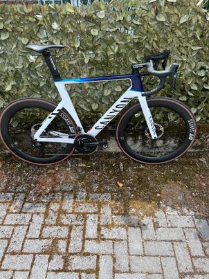 Canyon - Aeroad CFR Disc Di2 2023, 2023