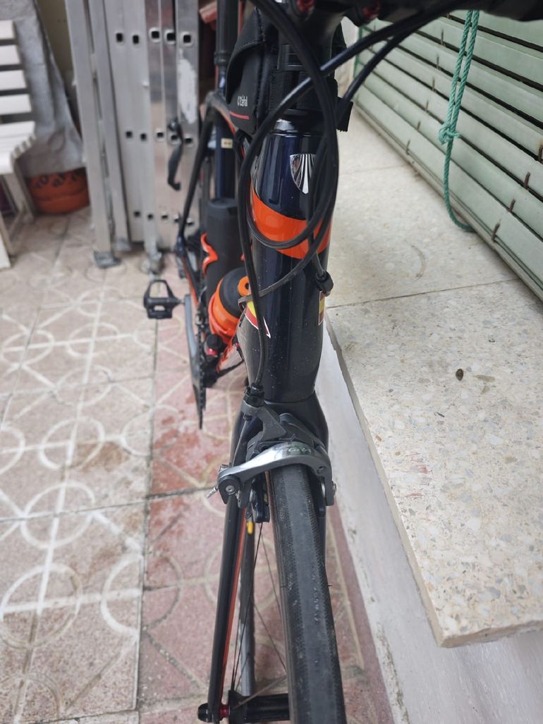 Used Trek Sl6 pro 2017 Road & Gravel, Blue — image 15 of 29