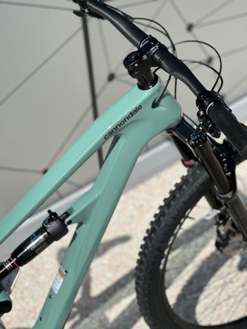 Brugt Cannondale Habit Carbon 1 2024 2024 Mountainbike — billede 5 af 11
