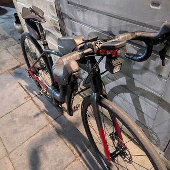 Used Trek Domane AL 5 Disc 2023 2023 Road & Gravel — image 3 of 12