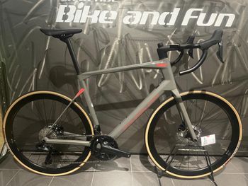 BMC - Roadmachine 01 THREE 2022, 2022